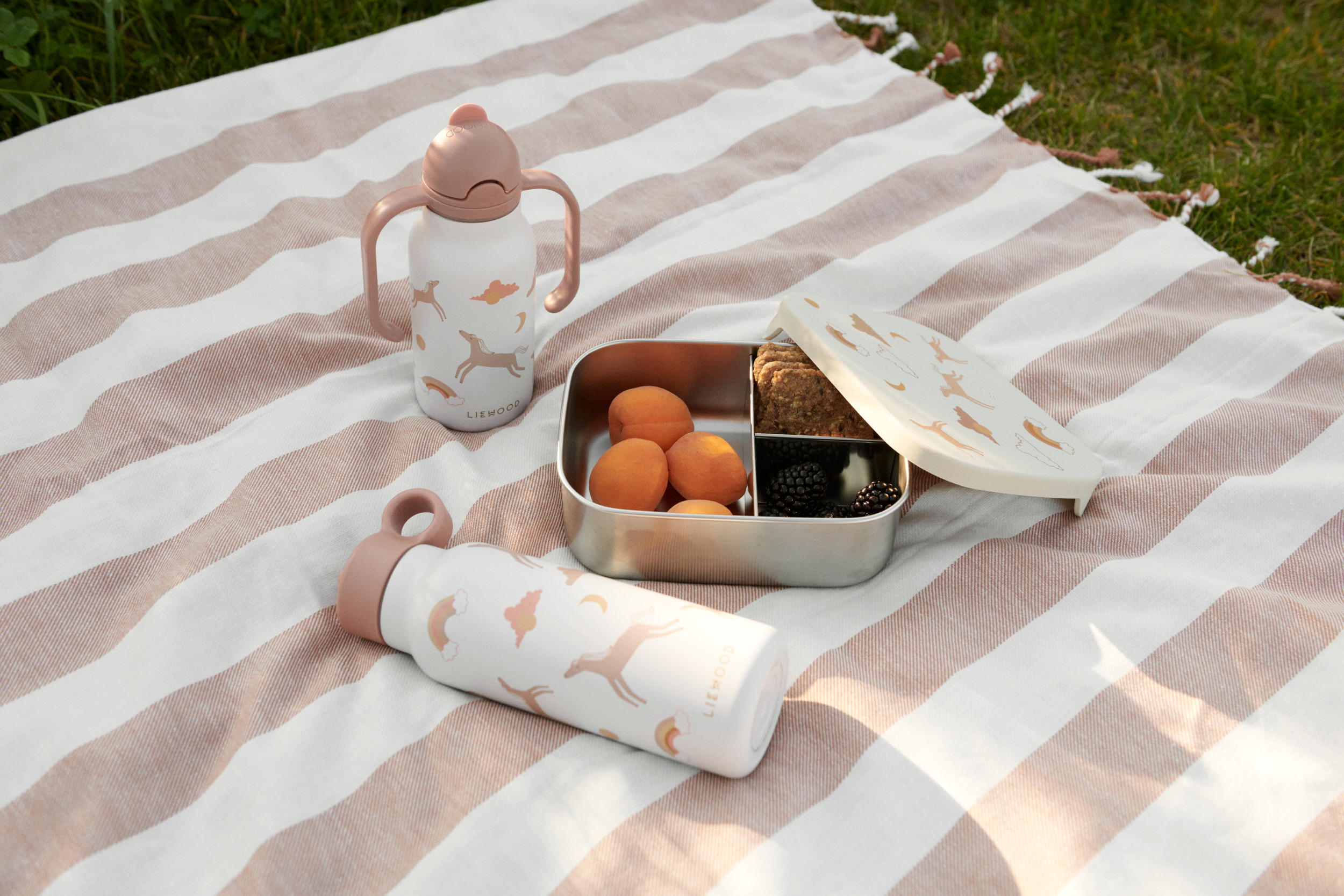 Cutie de pranz Arthur Liewood - Wild Cherry/ Rosey - Image 3